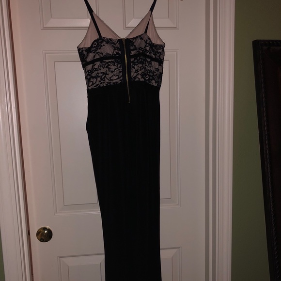 Express lace bodice jumpsuit - Picture 4 of 4